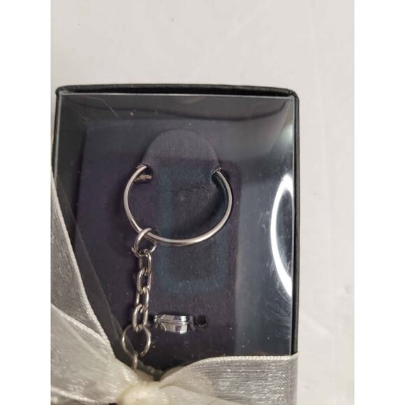 4 Pearl white double heart keychain. - Picture 4 of 6